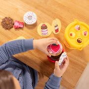 Play to Go Cake & Cookies Play Set Q8